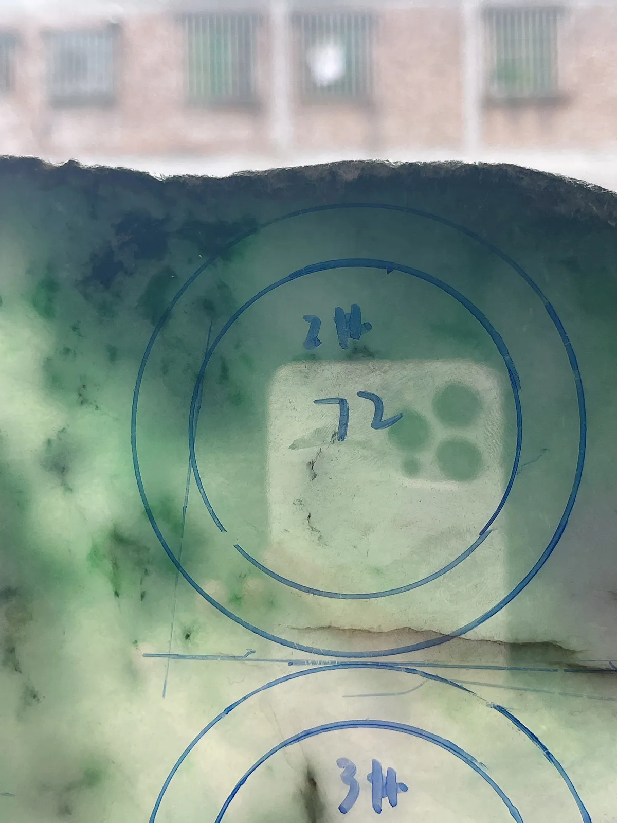 翡翠板料，⭕️正圈最大做56，圆条最大做52