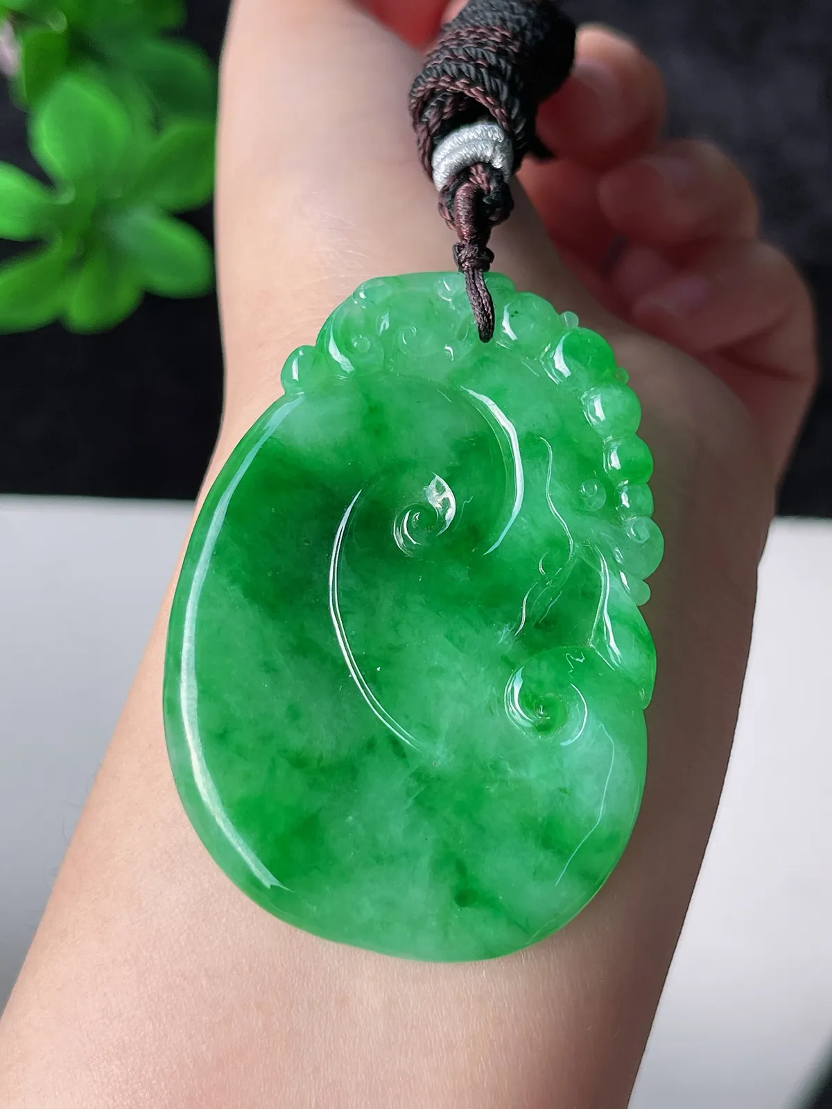 翡翠糯化种绿色如意