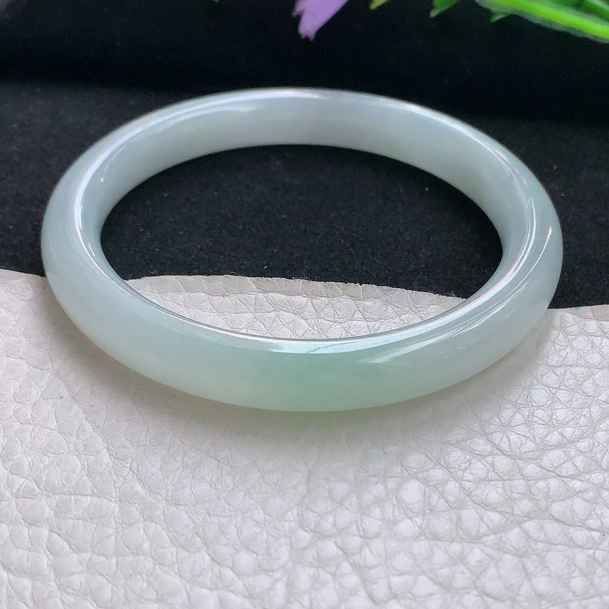 jm自然光57*9*7.8美人镯 天然缅甸翡翠清新秀气圆条珠宝玉手镯 美人镯