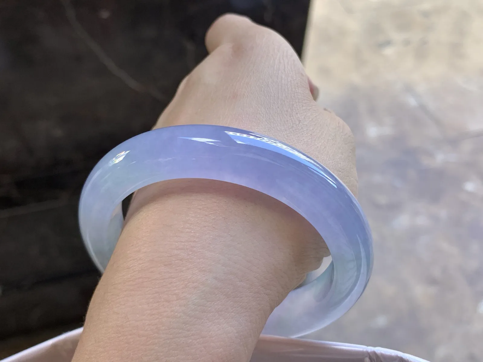 57-12.3-9.5

冰紫手镯^_^种水足 冰透