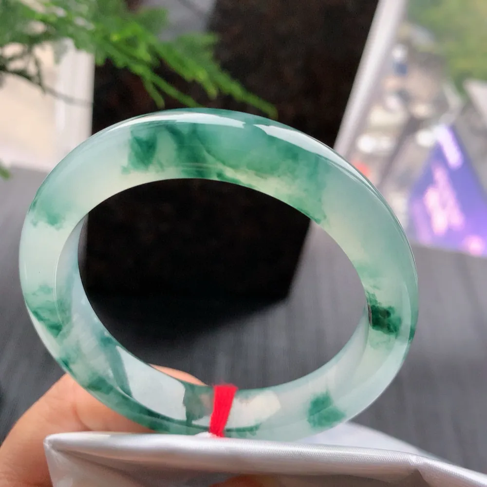 正圈冰玻飘花 无瑕 尺寸:57.1/12.5/9 花美 种水好