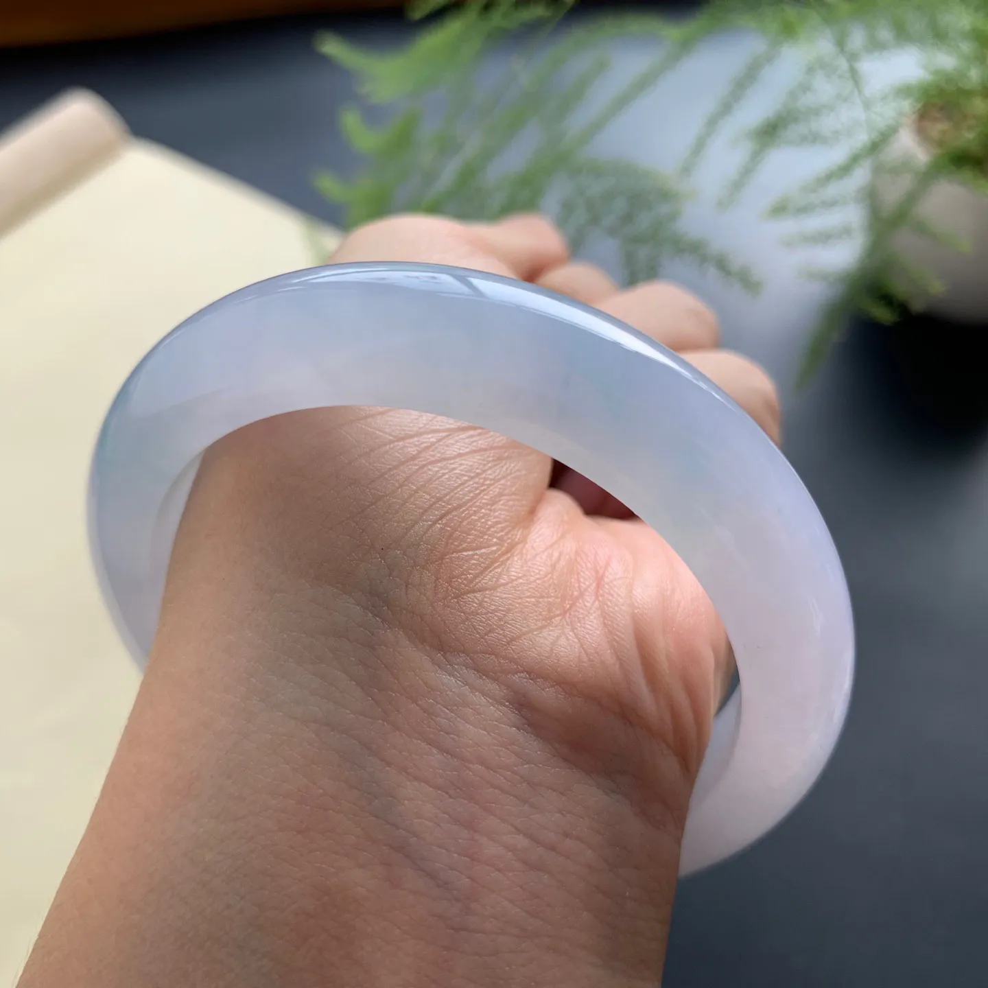 56.2圈口冰种正圈手镯 尺寸：56.2-12.5-8.8，无纹裂，冰透水润，胶感十足