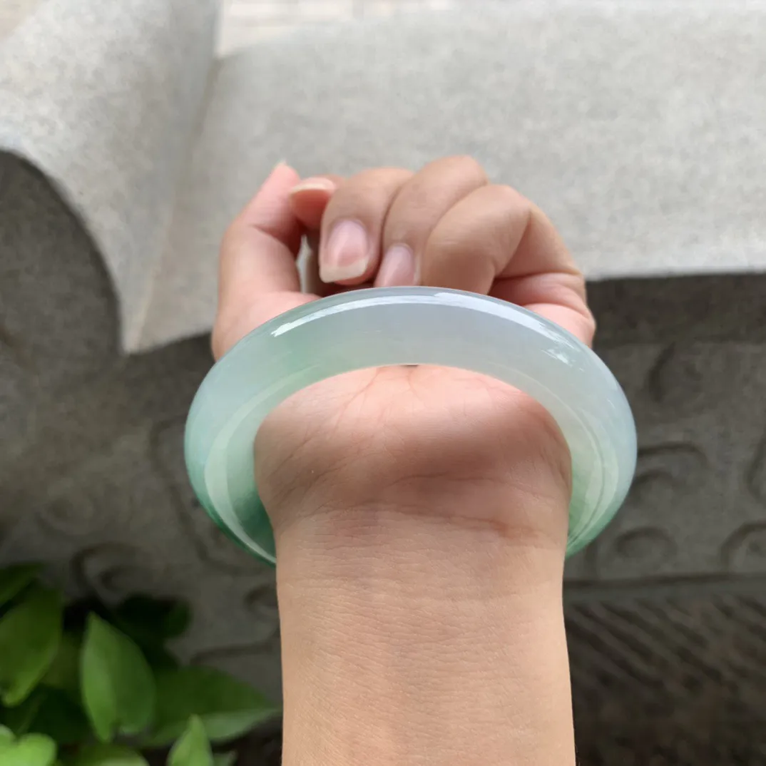 圈口55.8-12.1 【冰飘绿花圆条手镯】圆条55 56可戴