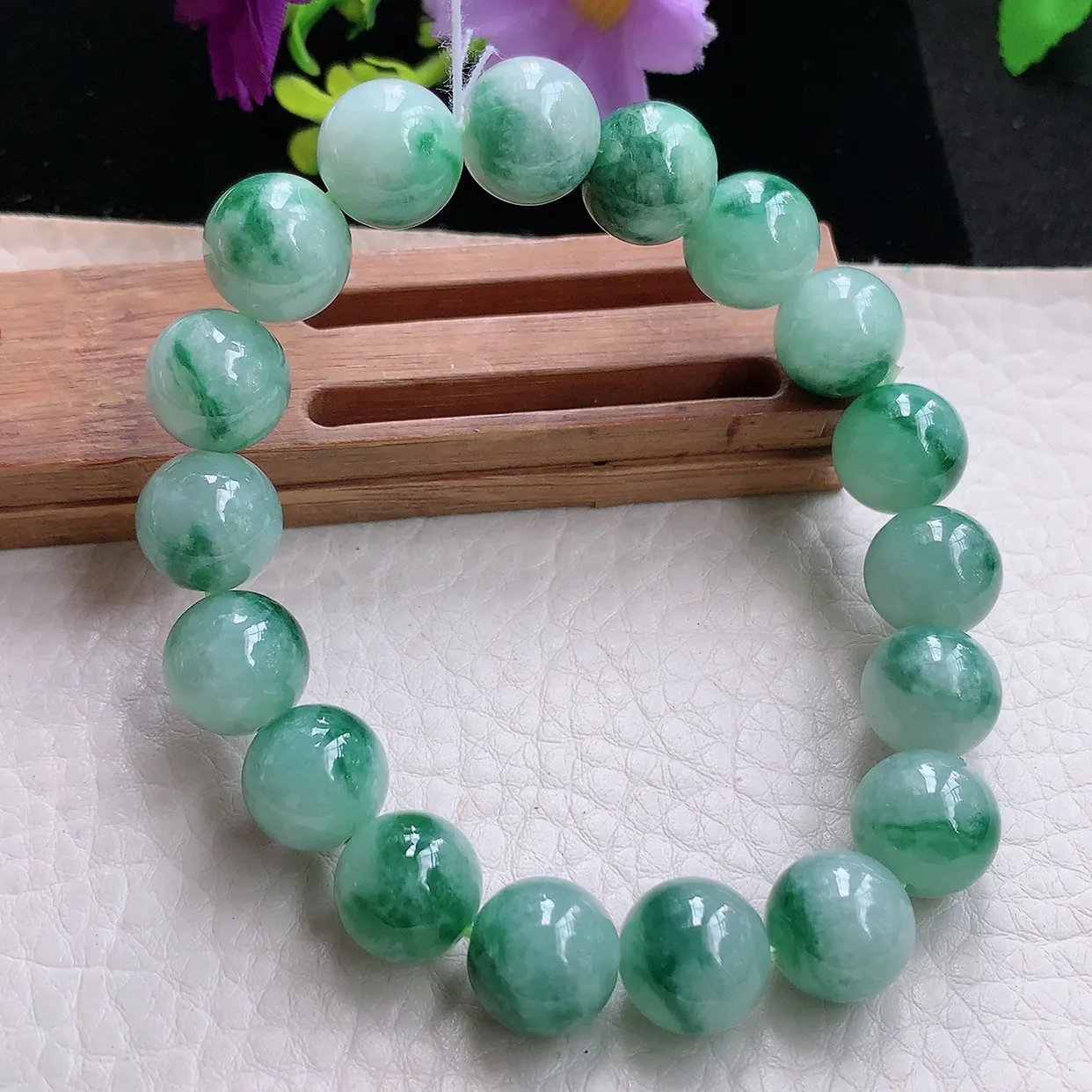 ss自然光11.5mm天然缅甸翡翠清新飘绿花11.5mm圆珠玉手链 玉手串