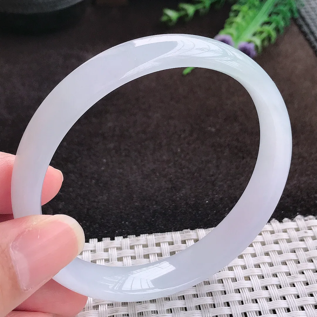 自然光64/12.9/6.8老坑冰透果冻胶白月光大圈口手镯宽边翡翠玉镯手环