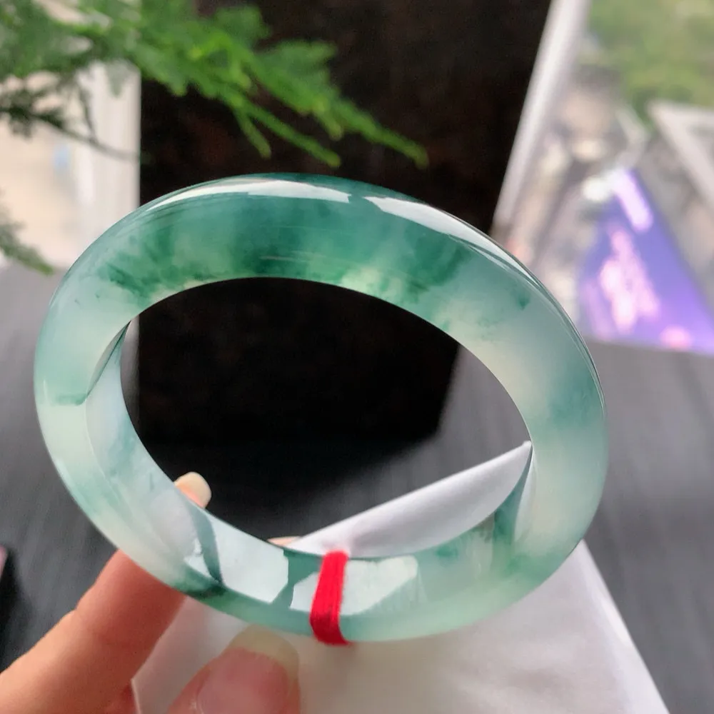 正圈冰玻飘花 无瑕 尺寸:57.1/12.5/9 花美 种水好