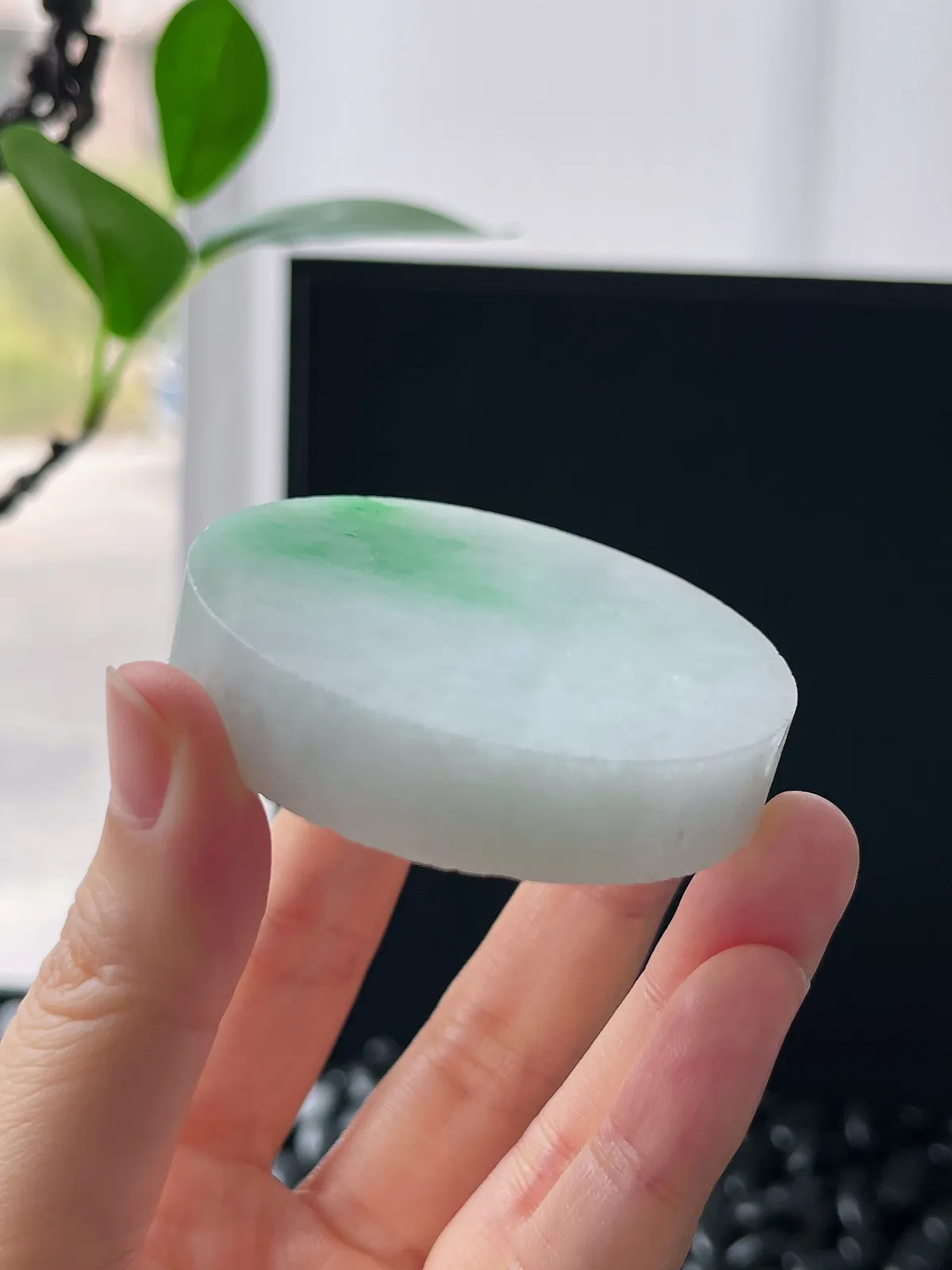 翡翠飘阳绿镯心