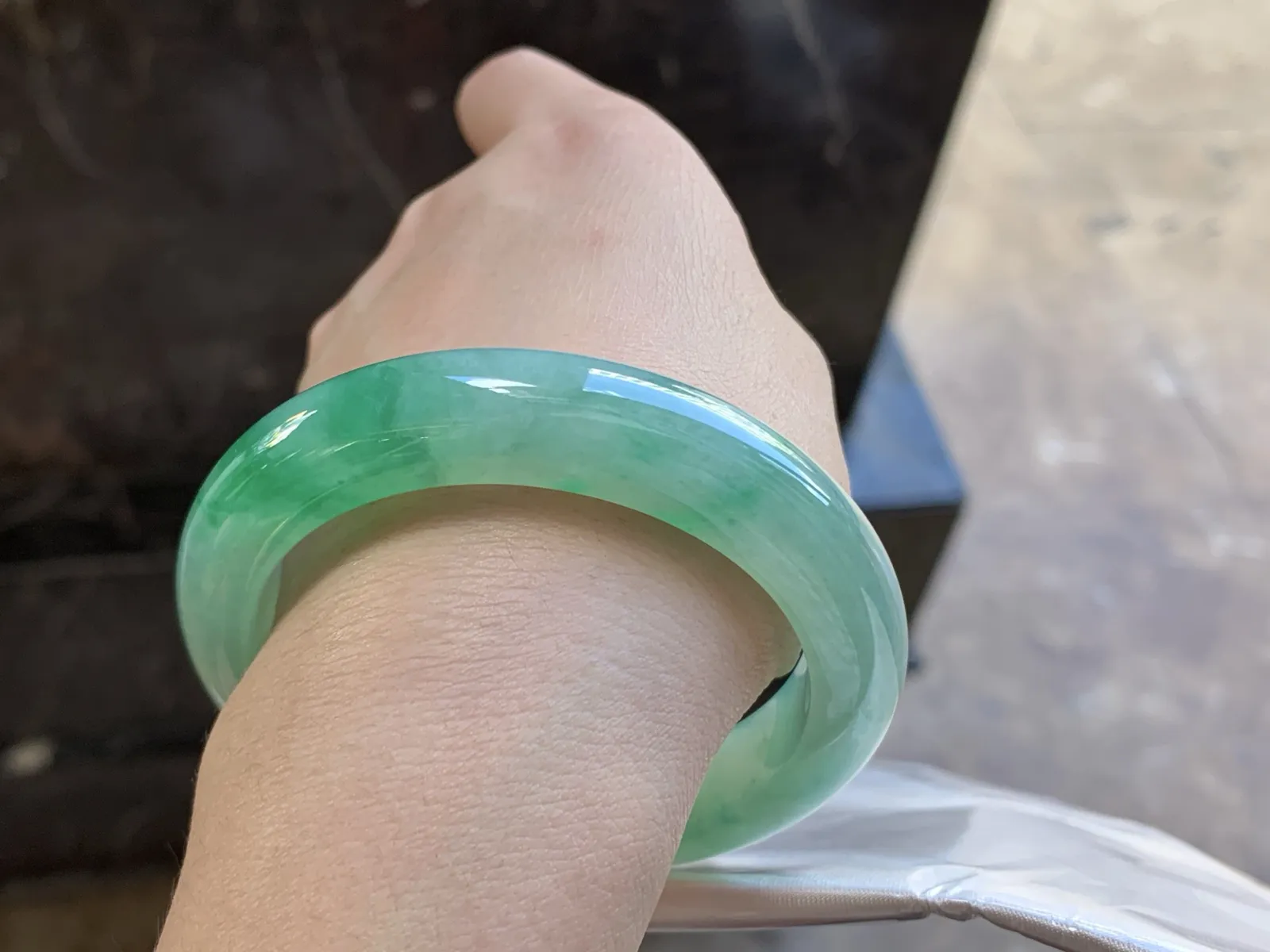 54-12.2-9.2

阳绿色手镯^_^种水足