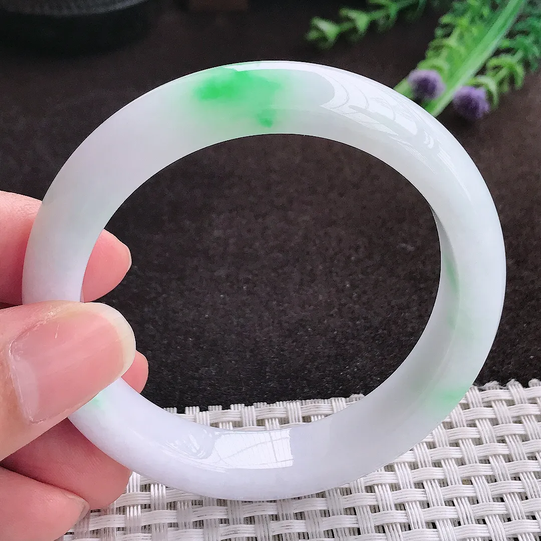 自然光55.8/12.5/8.7老坑精美温润飘阳绿手镯宽边翡翠玉镯手环