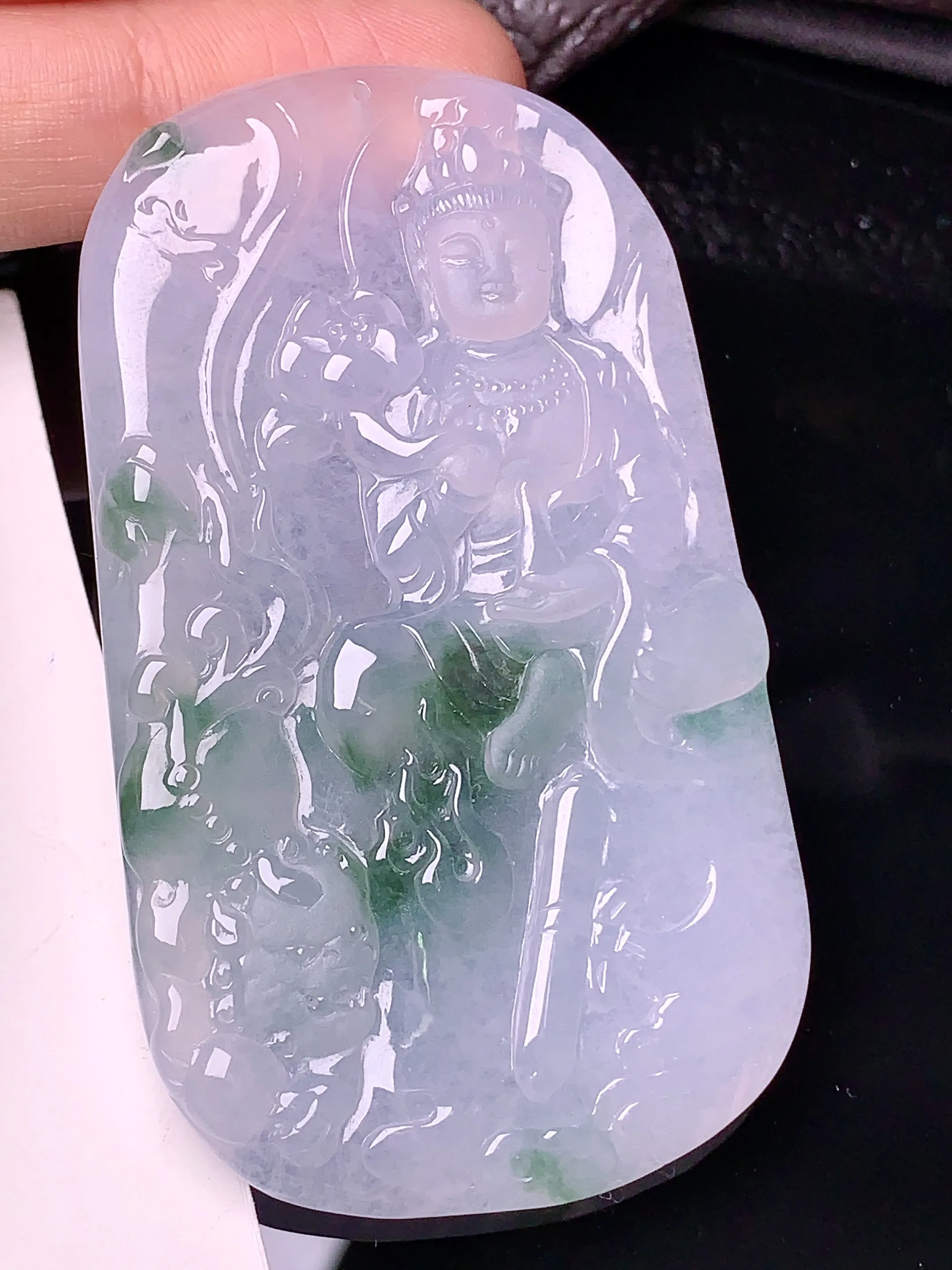 冰种飘绿文殊观音菩萨吊坠 玉质细腻 水润亮眼 色泽艳丽 整体尺寸65.2*38*5.2