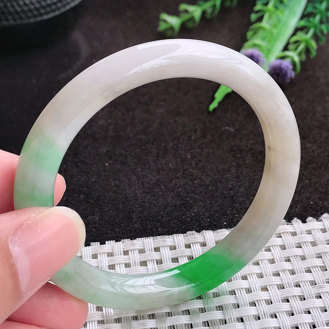 自然光51/8.5/7.8老坑精美温润飘阳绿圆条手镯翡翠玉镯手环
