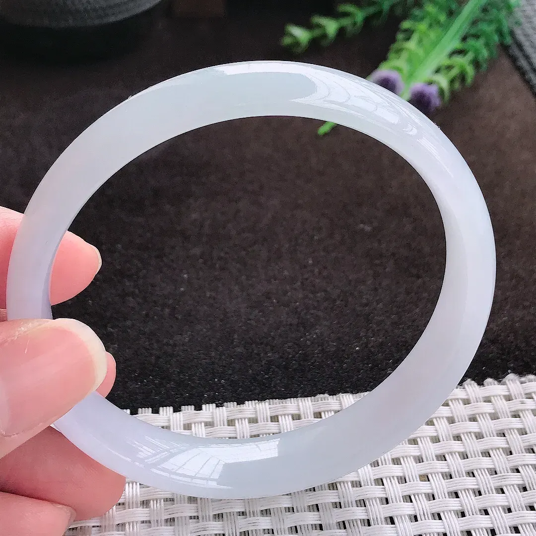 自然光64/12.9/6.8老坑冰透果冻胶白月光大圈口手镯宽边翡翠玉镯手环