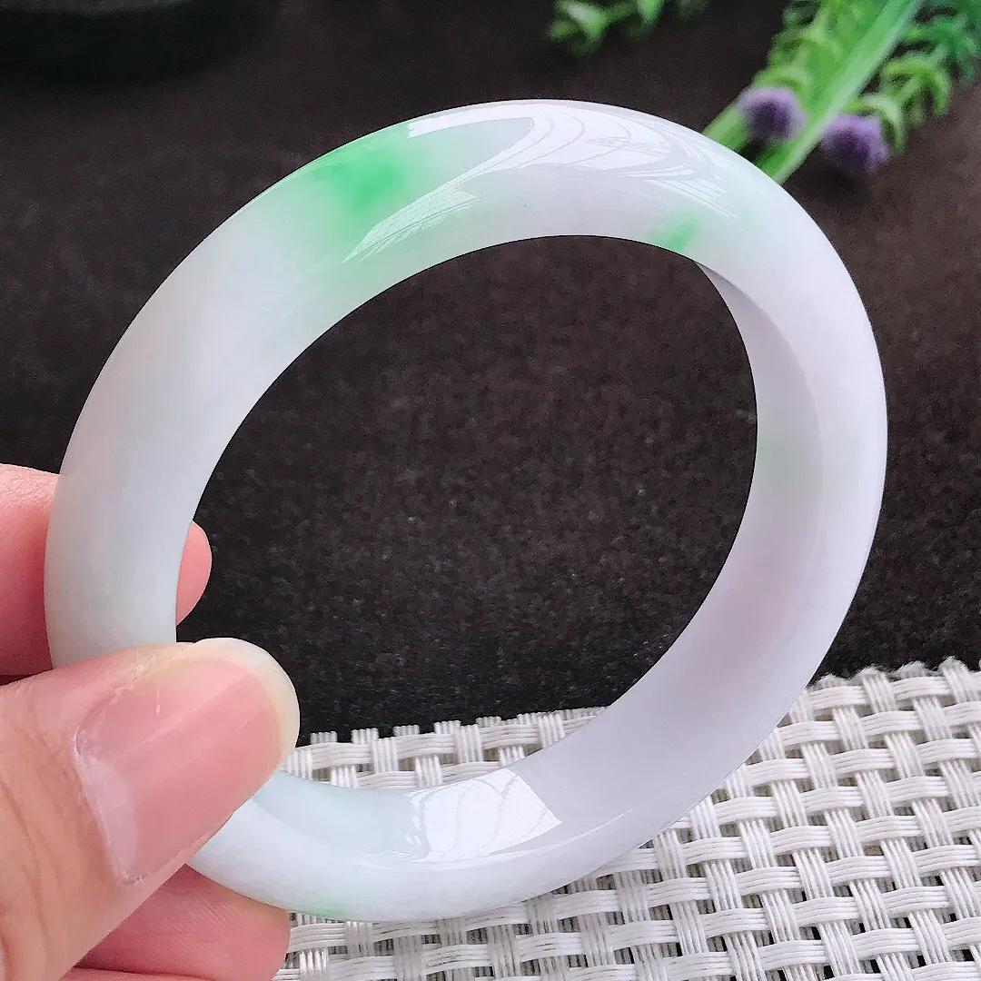 自然光55.8/12.5/8.7老坑精美温润飘阳绿手镯宽边翡翠玉镯手环