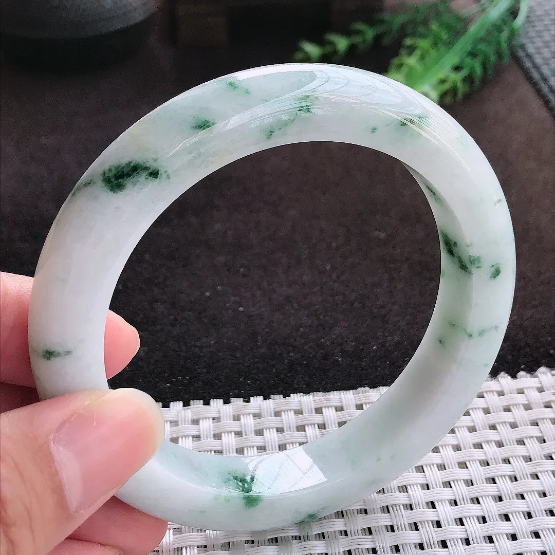 自然光60.5/12.5/10老坑精美温润飘花大圈口手镯宽边翡翠玉镯手环