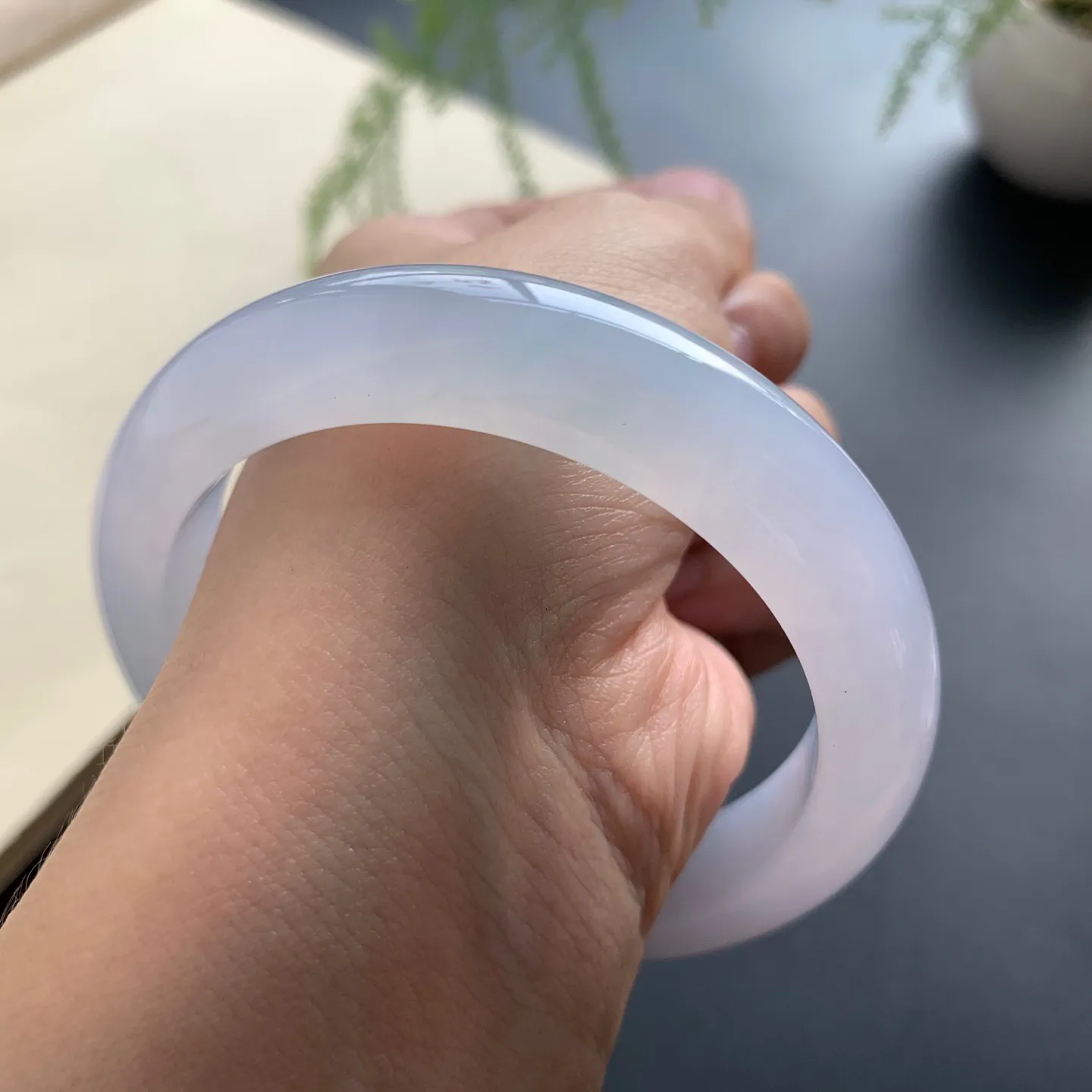 56.2圈口冰种正圈手镯 尺寸：56.2-12.5-8.8，无纹裂，冰透水润，胶感十足