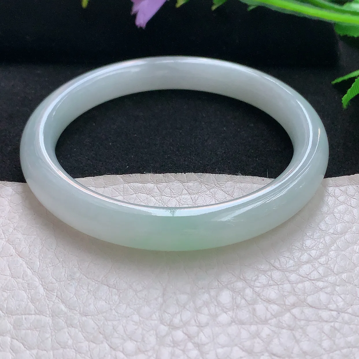 jm自然光57*9*7.8美人镯 天然缅甸翡翠清新秀气圆条珠宝玉手镯 美人镯