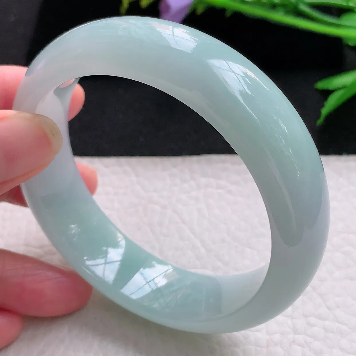 hy自然光59*17*8.6轮胎镯 天然缅甸翡翠浅绿胶感宽边珠宝玉手镯 玉手环