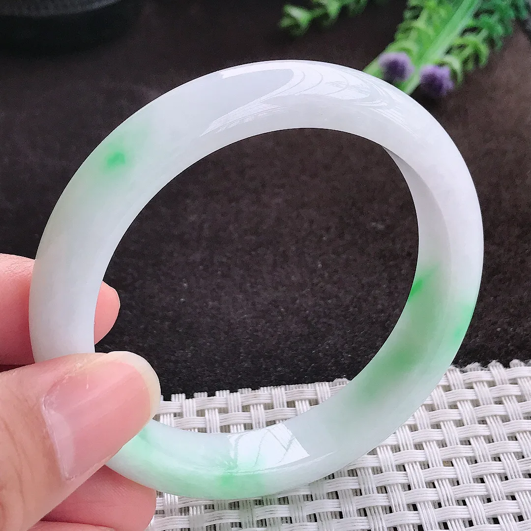 自然光56.8/12.3/8.3老坑精美冰润白底青飘阳绿手镯宽边翡翠玉镯手环