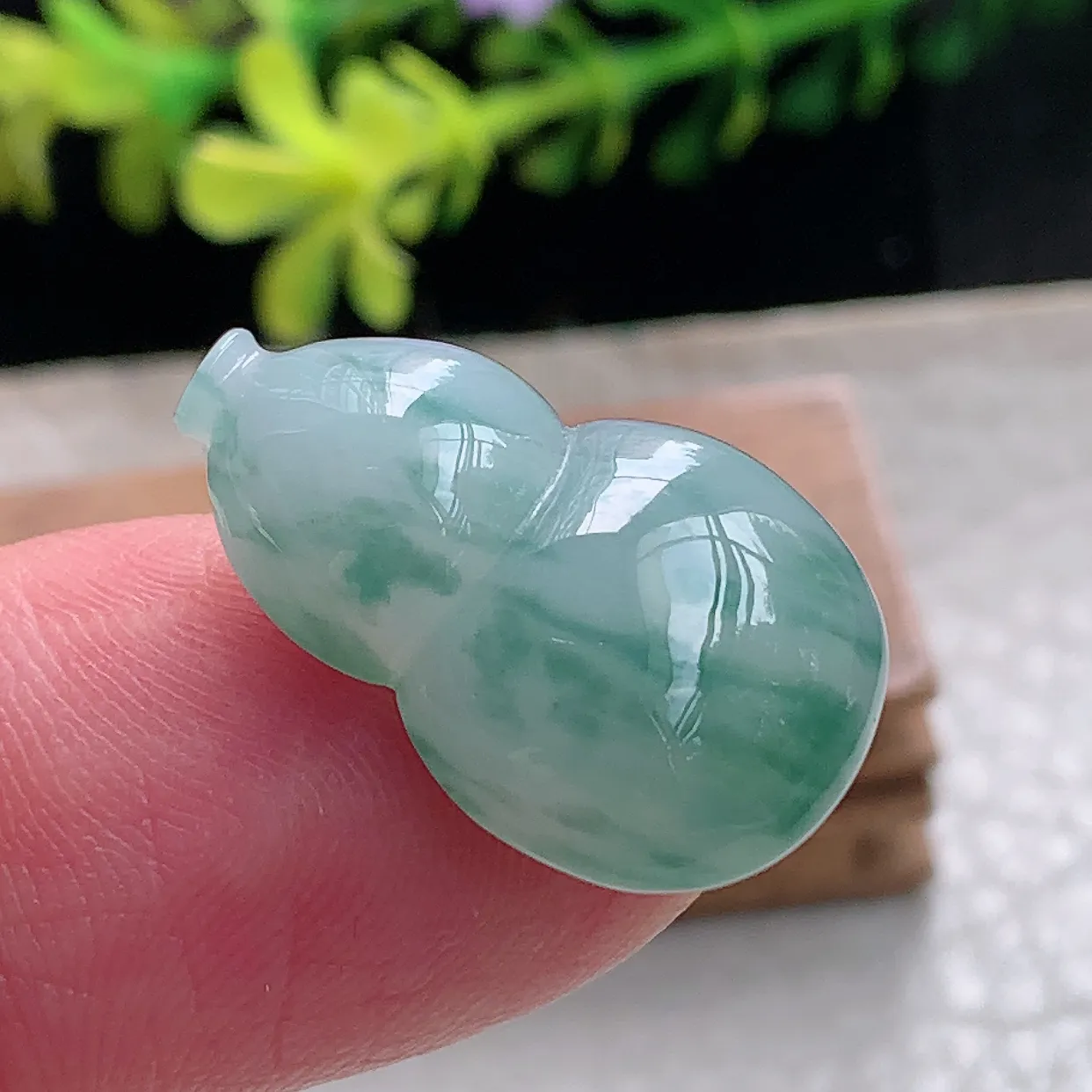 lz自然光22.8*14.6*6天然缅甸翡翠冰飘花饱满葫芦 玉葫芦玉吊坠