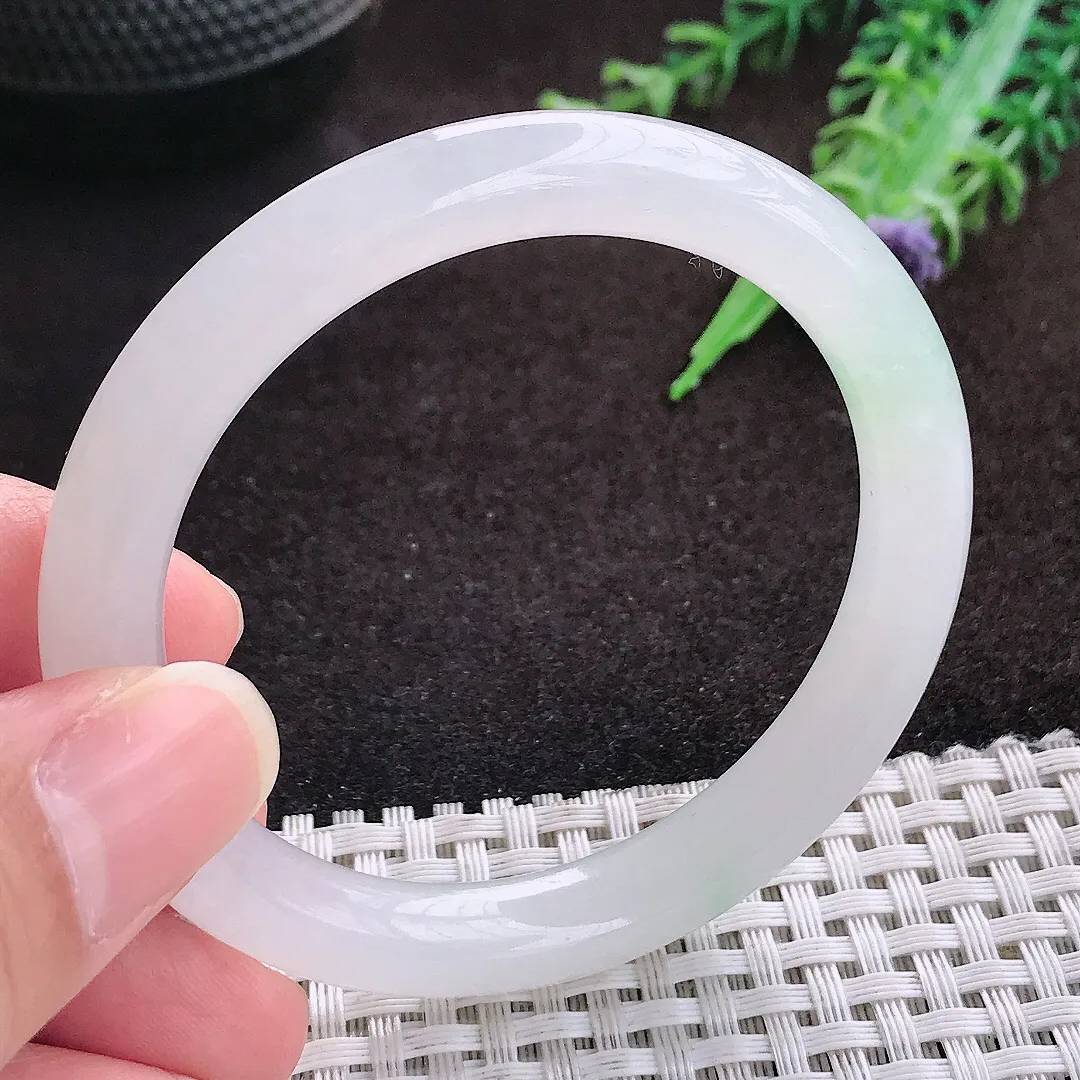 自然光51.5/8.5/8老坑冰胶果冻飘绿圆条手镯翡翠玉镯手环