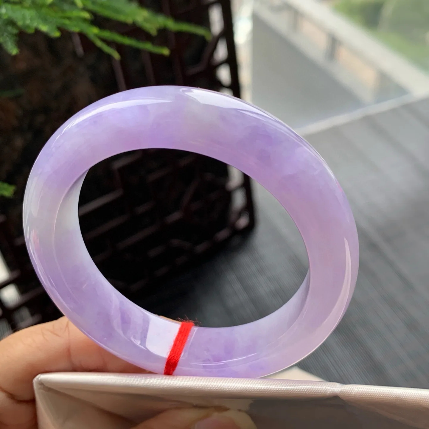 正圈满色紫罗兰 天然紫色晶体结构 尺寸:54.4/13.5/9.4 超美