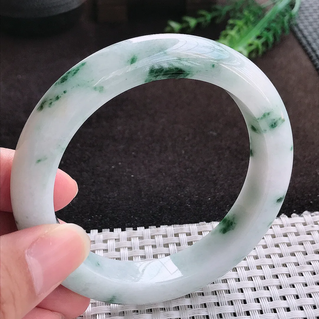自然光60.5/12.5/10老坑精美温润飘花大圈口手镯宽边翡翠玉镯手环