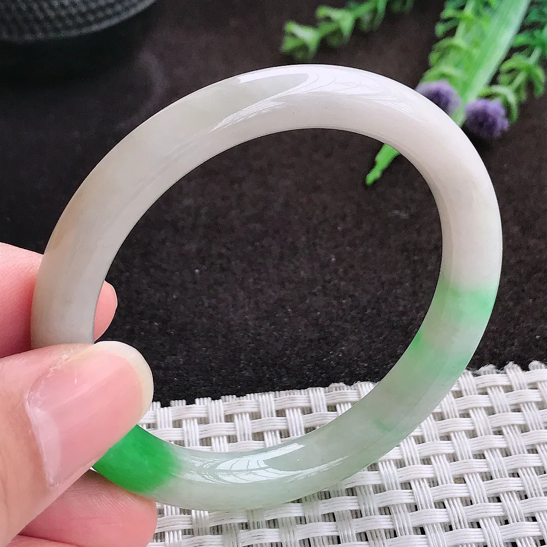 自然光51/8.5/7.8老坑精美温润飘阳绿圆条手镯翡翠玉镯手环