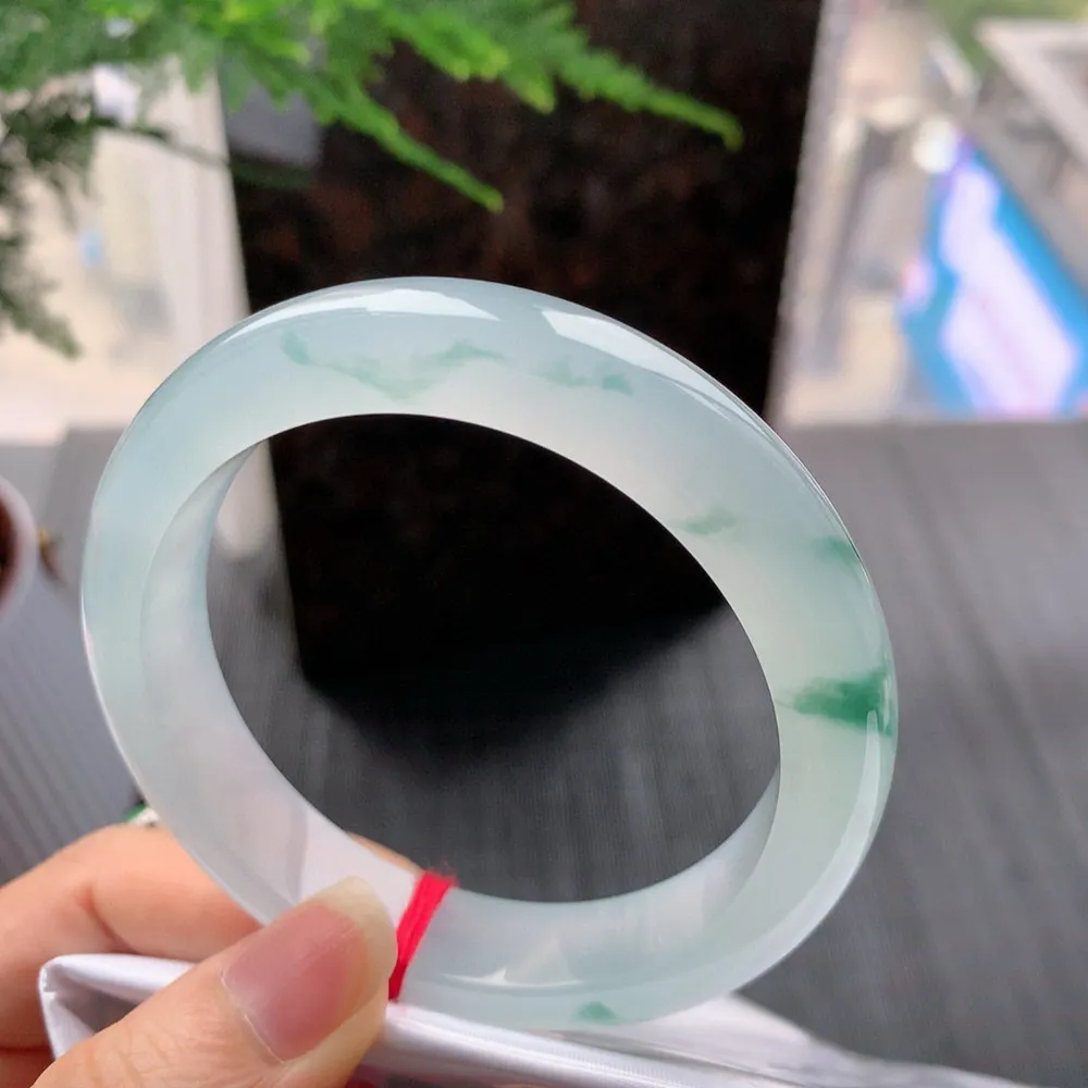 正圈冰玻飘花 无瑕 尺寸:57.7/12.6/8.3 花美 种水好