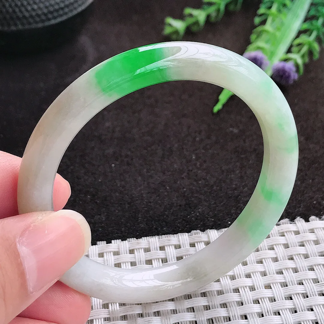 自然光51/8.5/7.8老坑精美温润飘阳绿圆条手镯翡翠玉镯手环