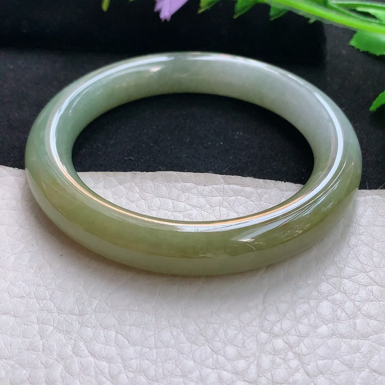 z自然光57.8*11*10.2美人镯 天然缅甸翡翠冰黄圆条珠宝玉手镯 美人镯