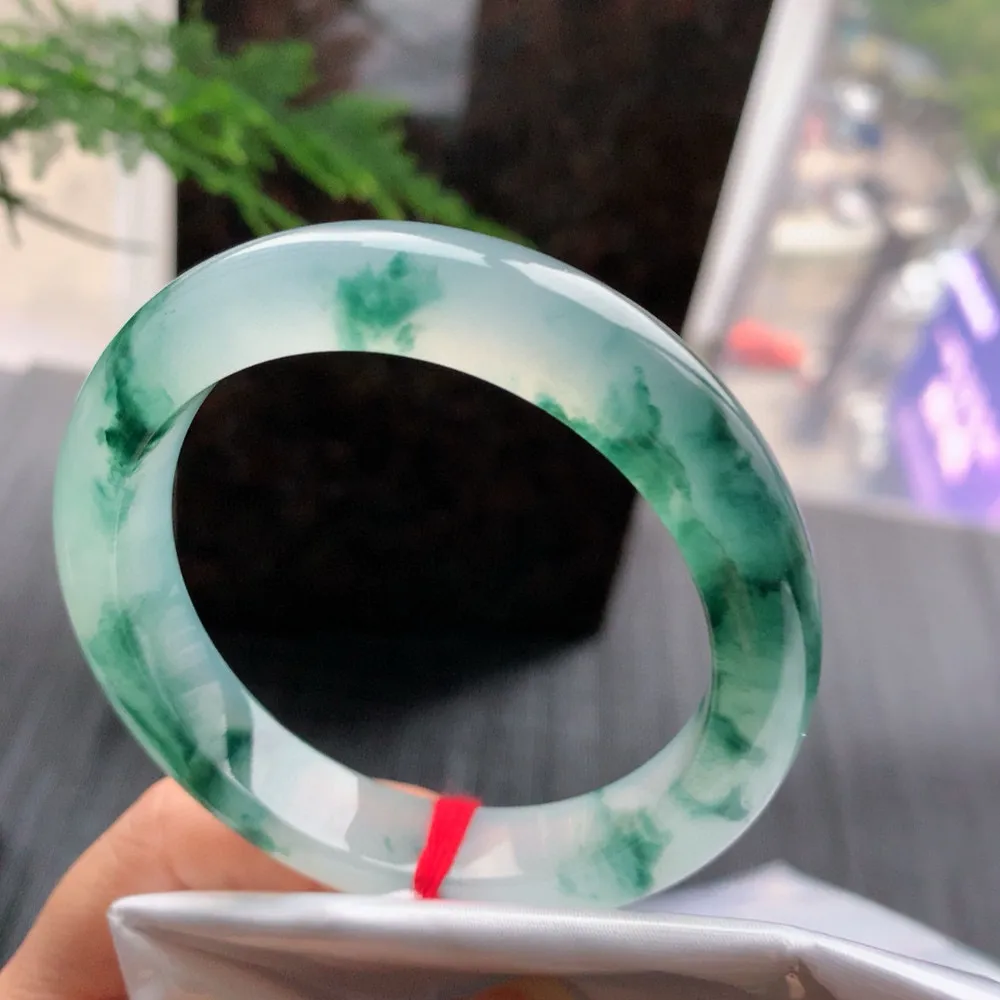 正圈冰玻飘花 无瑕 尺寸:57.1/12.5/9 花美 种水好