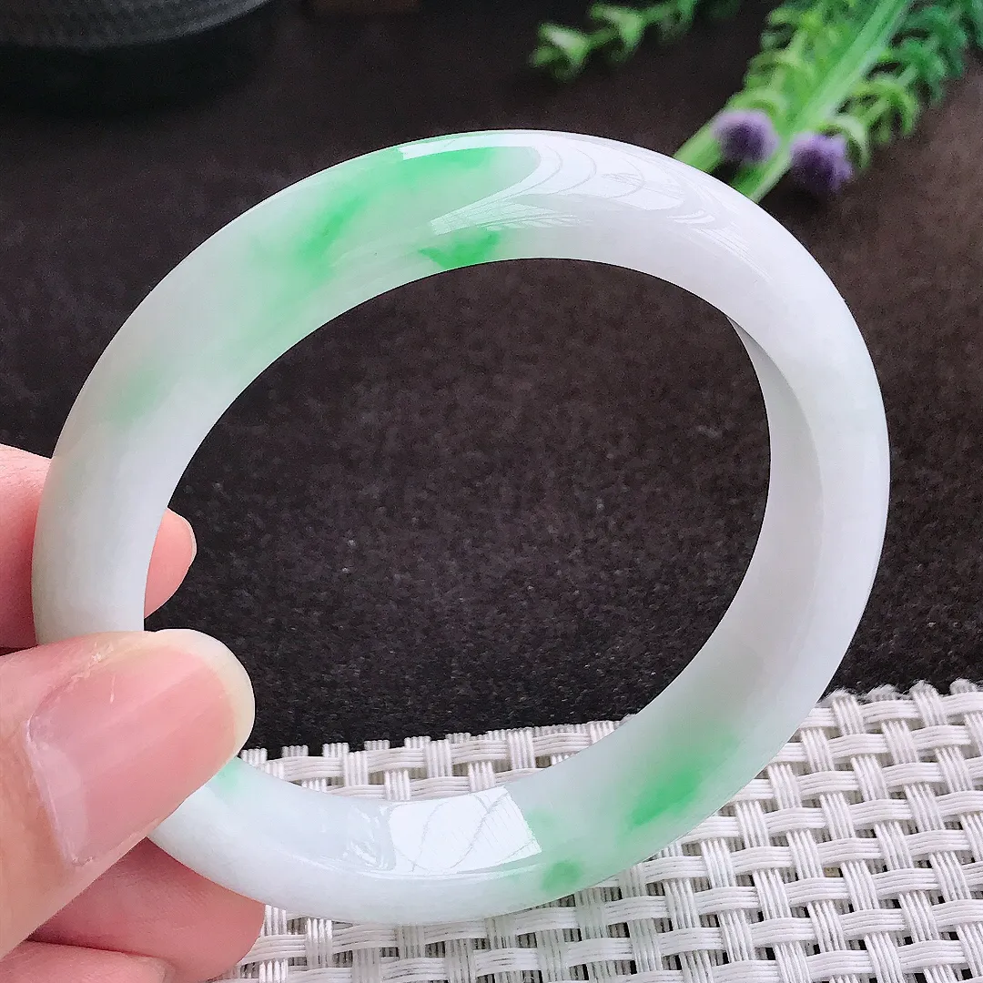 自然光56.8/12.3/8.3老坑精美冰润白底青飘阳绿手镯宽边翡翠玉镯手环