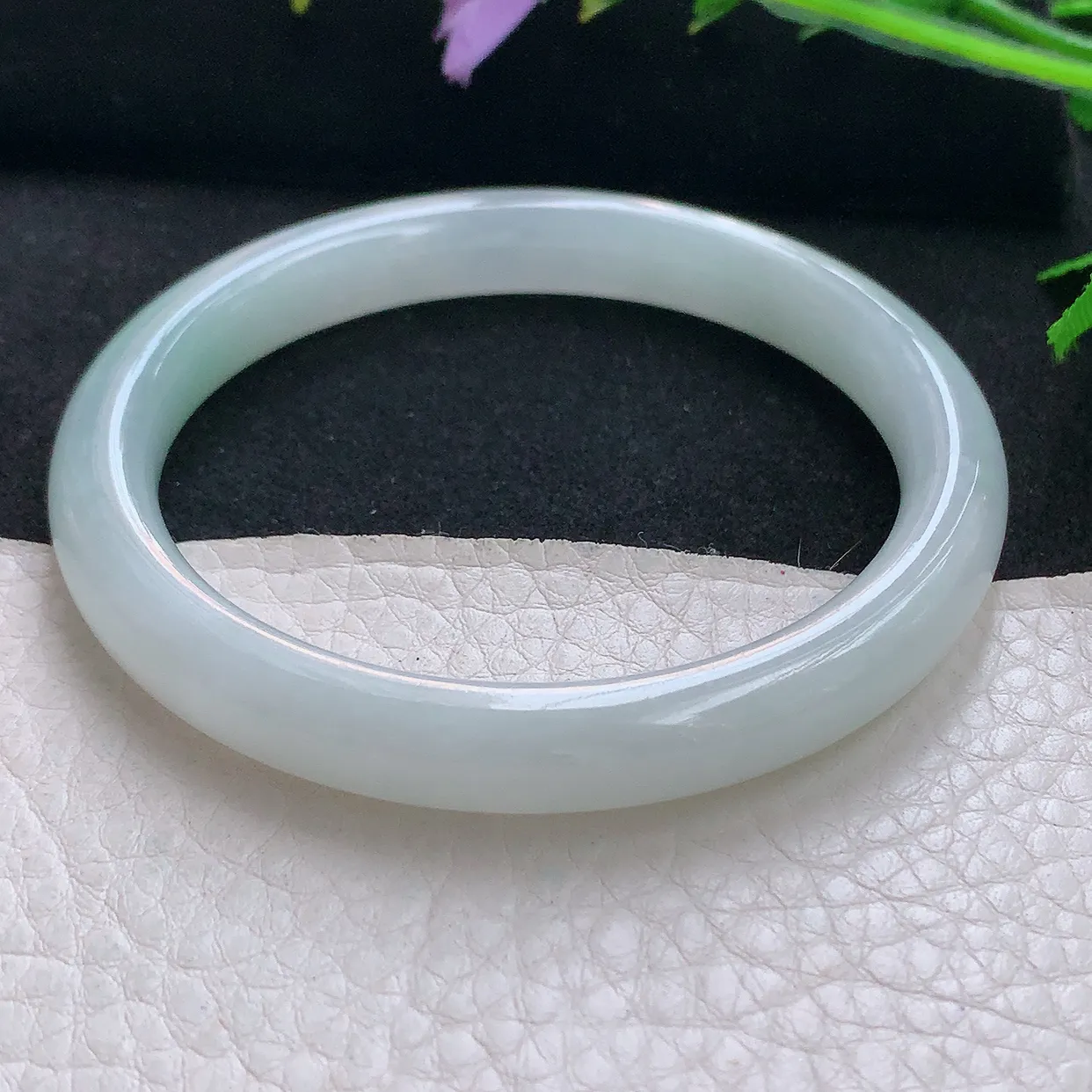 jm自然光57*9*7.8美人镯 天然缅甸翡翠清新秀气圆条珠宝玉手镯 美人镯