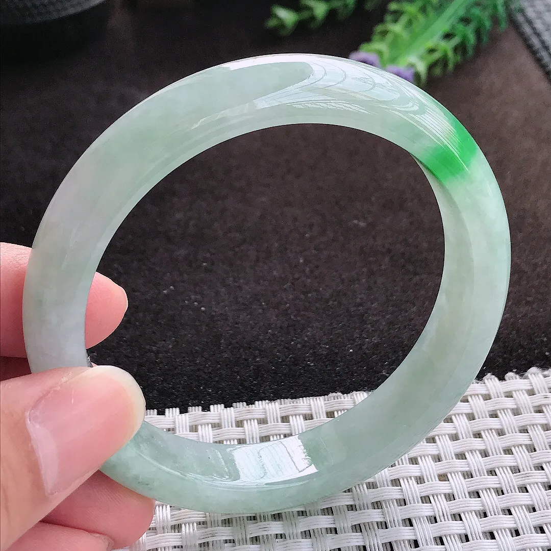 自然光59/12.3/8老坑冰润起胶飘阳绿手镯宽边翡翠玉镯手环