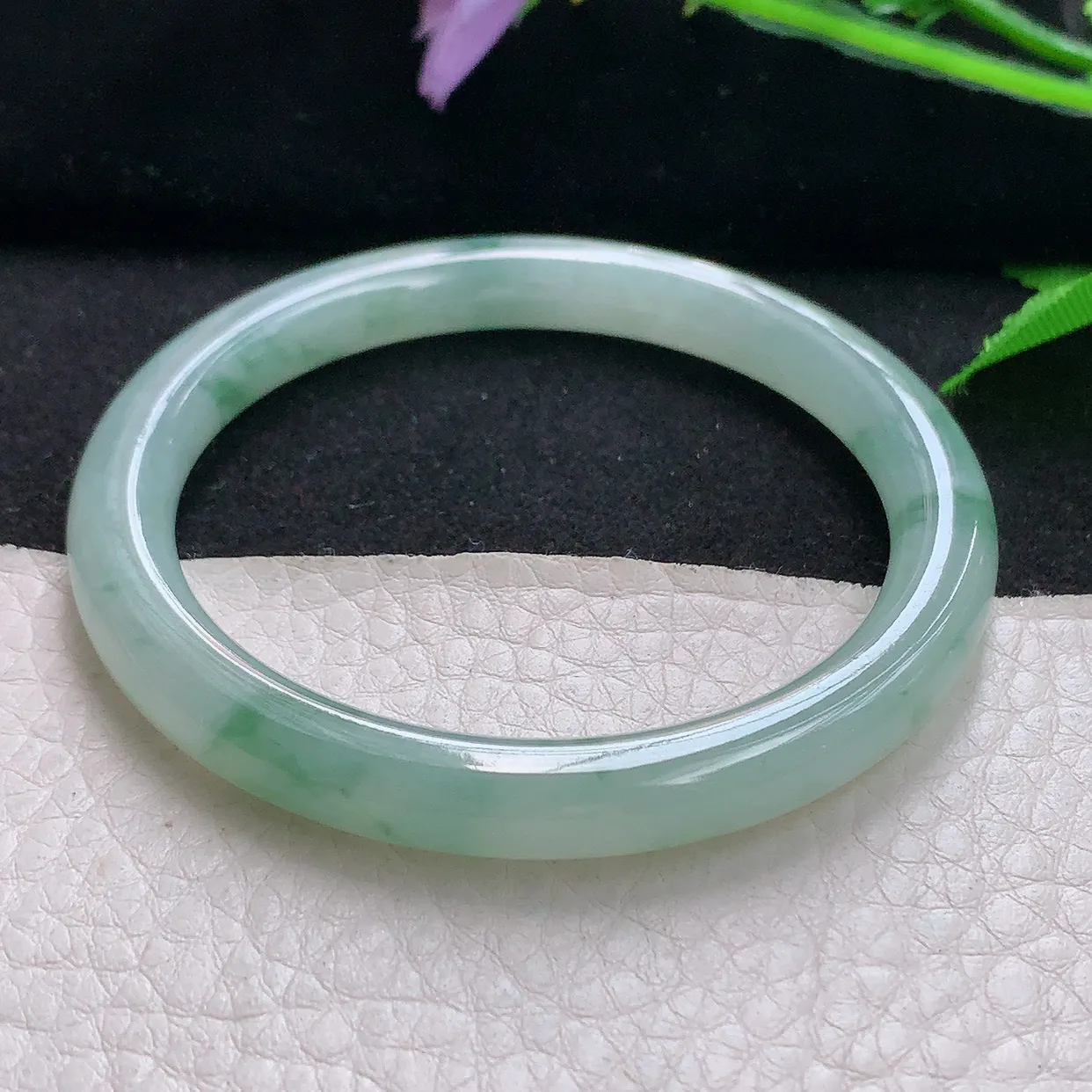 xh小圈口53.5*7.2*7.5叮当镯 天然缅甸翡翠秀气冰飘花圆条珠宝玉手镯