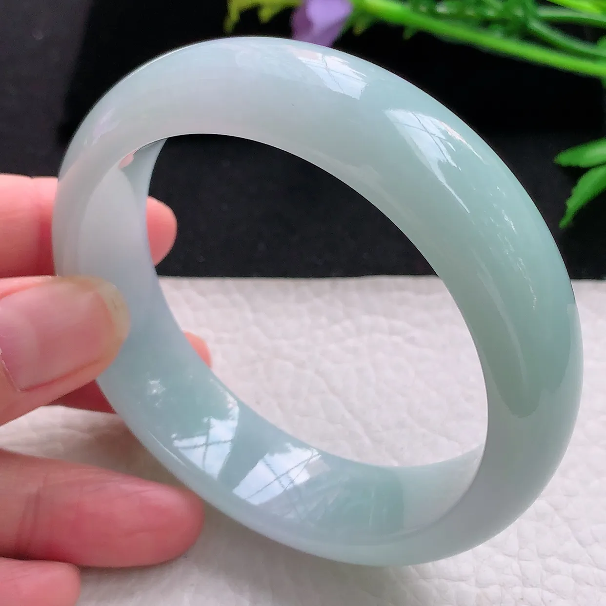 hy自然光59*17*8.6轮胎镯 天然缅甸翡翠浅绿胶感宽边珠宝玉手镯 玉手环