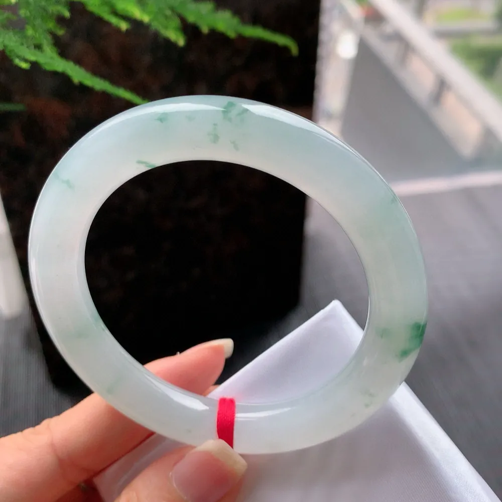 圆条高冰飘花 无瑕 尺寸:57.4/10.7 花美 种水好