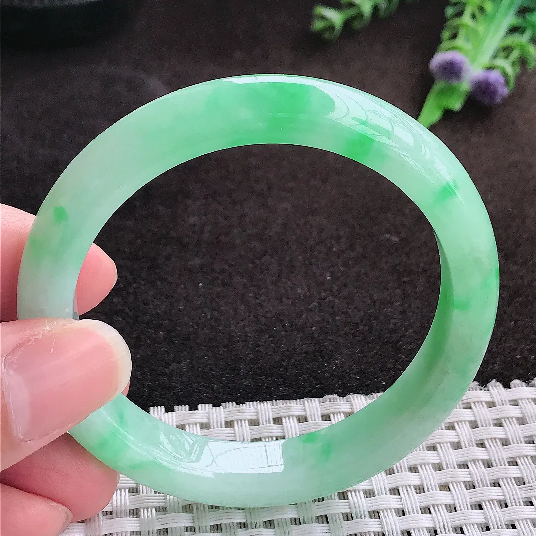 自然光54/10.2/7.8老坑精美温润飘阳绿手镯宽边翡翠玉镯手环