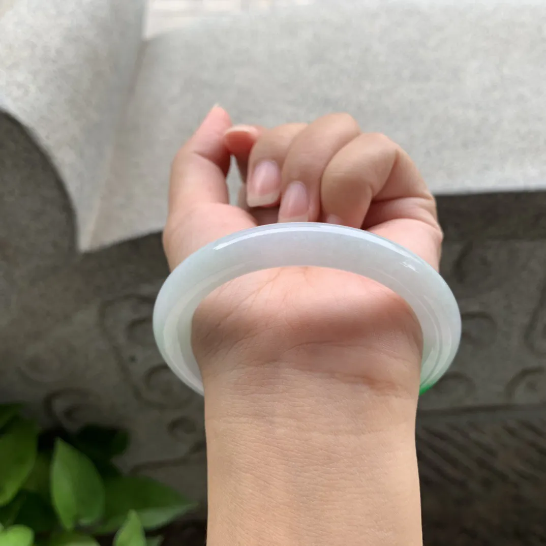 圈口 55.8-8.7【飘阳绿圆条手镯】  圆条55 56可戴