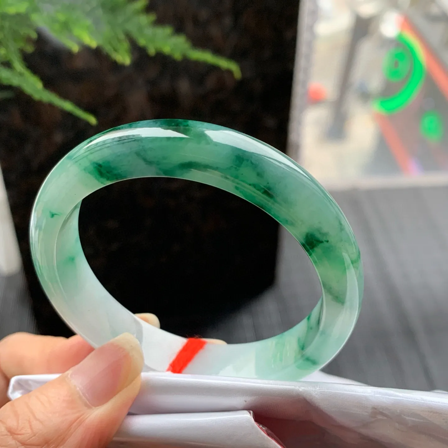 正圈冰辣绿 无瑕 尺寸:55.1/12.5/7.4 色好