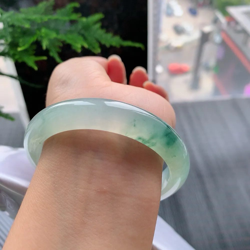 正圈冰玻飘花 无瑕 尺寸:58.1/12.8/8.5 花美 种水好️️