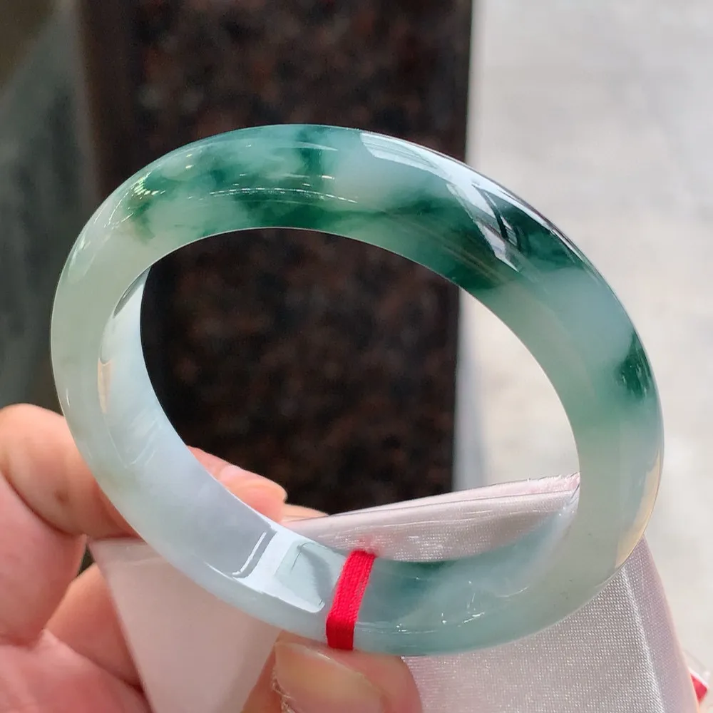 正圈冰飘花 无瑕 尺寸:55.4/12.2/7.9 花美️️