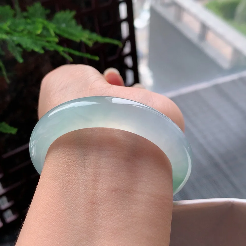 正圈冰绿 一丝冰丝  尺寸:51.1/11.7/8.2 起光起胶