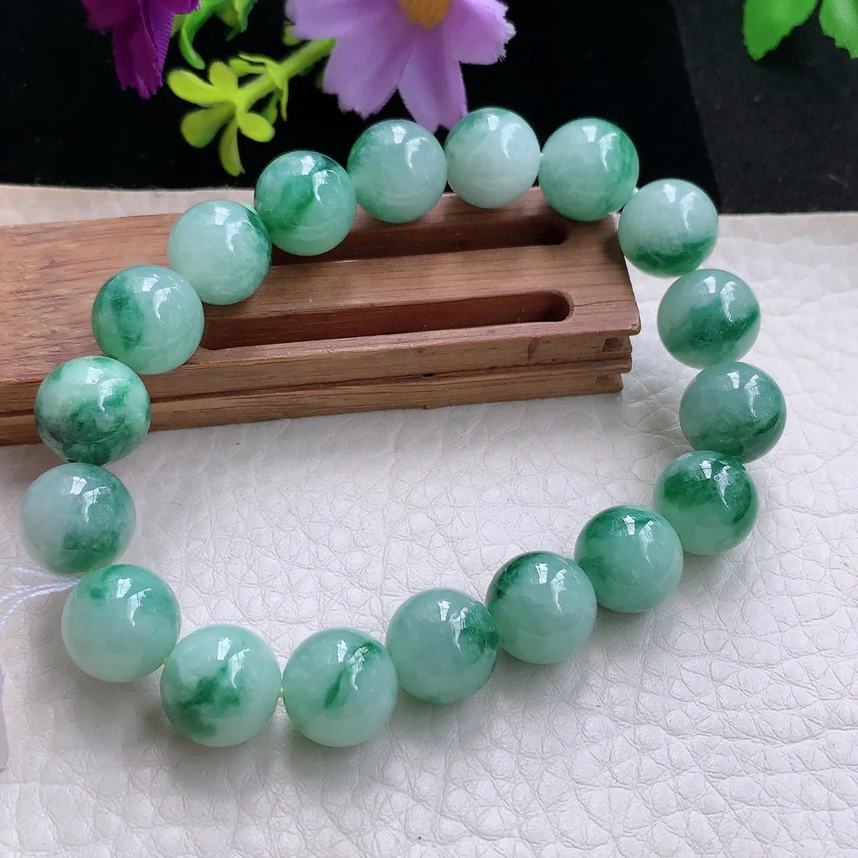 ss自然光11.5mm天然缅甸翡翠清新飘绿花11.5mm圆珠玉手链 玉手串