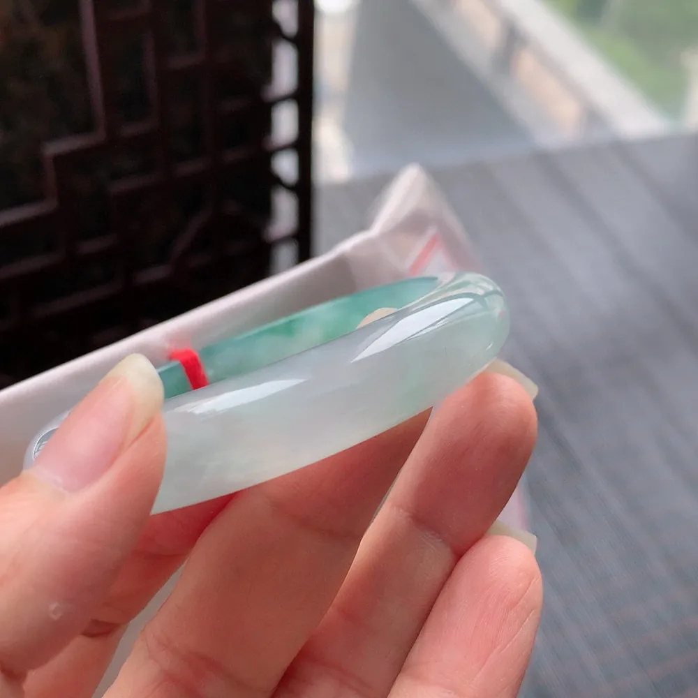 正圈冰绿 一丝冰丝  尺寸:51.1/11.7/8.2 起光起胶