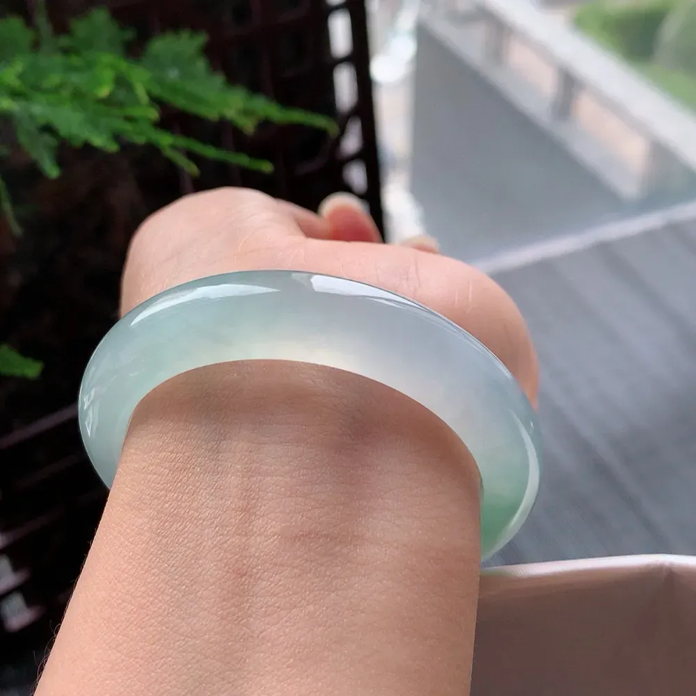 正圈冰绿 一丝冰丝  尺寸:51.1/11.7/8.2 起光起胶