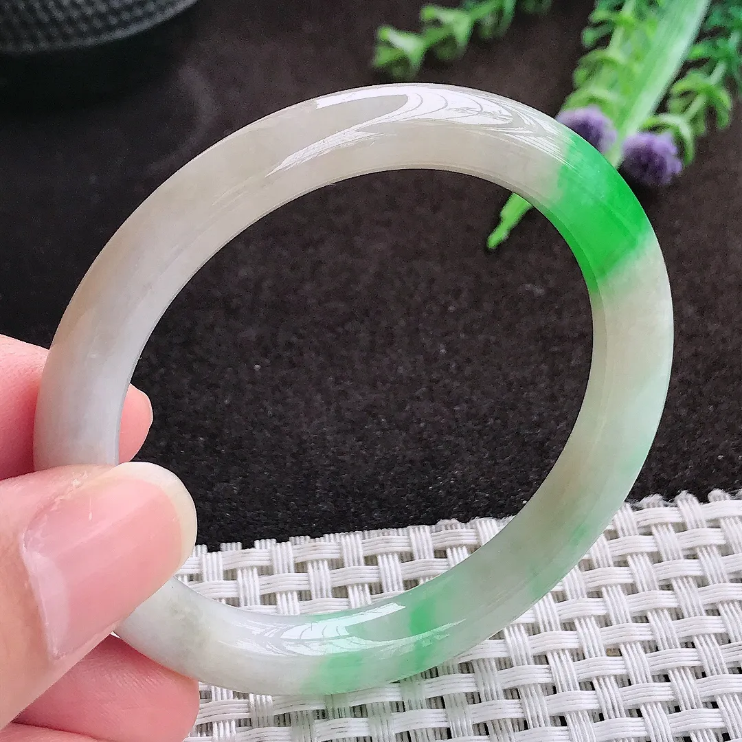 自然光51/8.5/7.8老坑精美温润飘阳绿圆条手镯翡翠玉镯手环