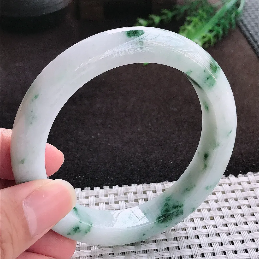 自然光60.5/12.5/10老坑精美温润飘花大圈口手镯宽边翡翠玉镯手环