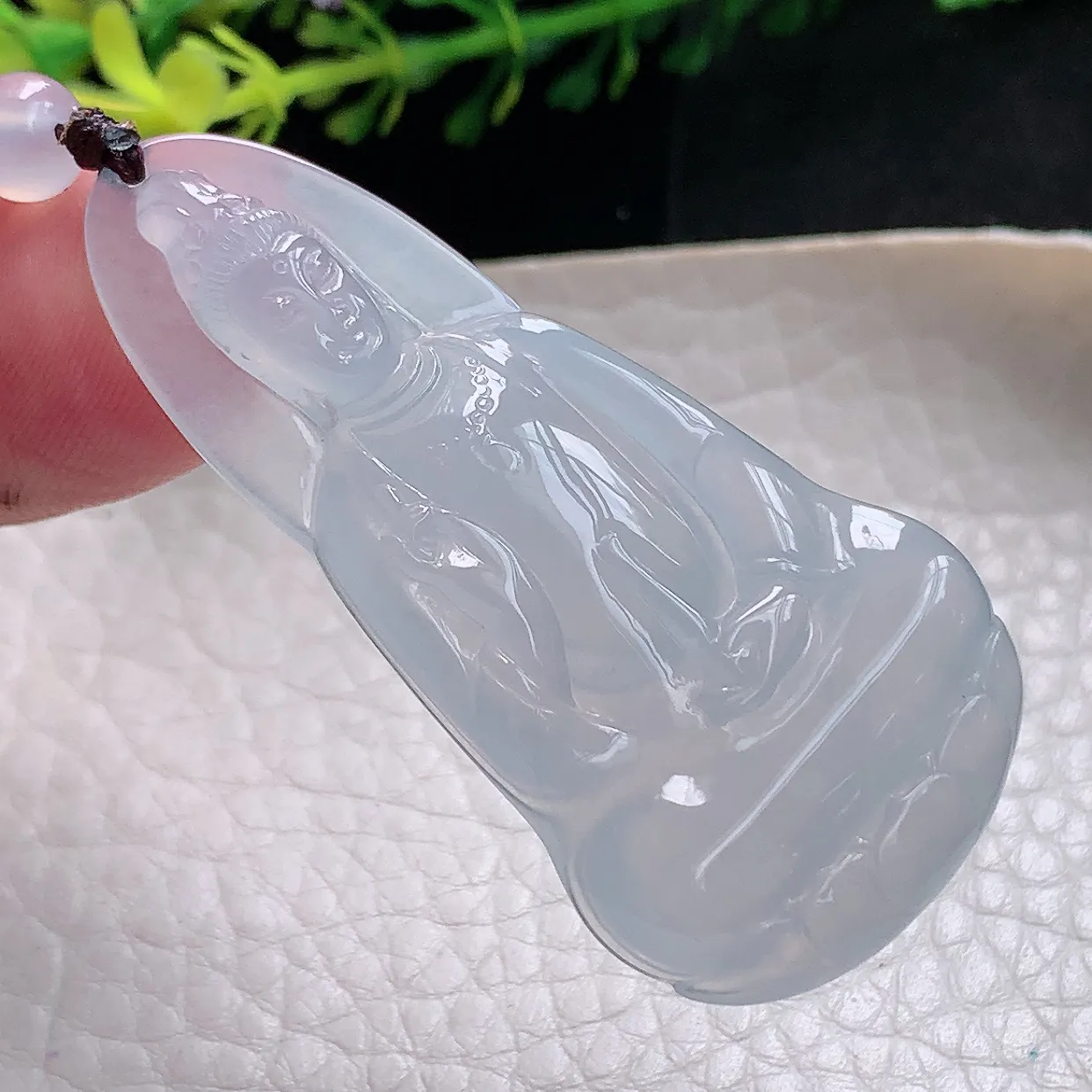 lz自然光52.5*26*5.6天然缅甸翡翠冰透素面观音 玉观音玉吊坠