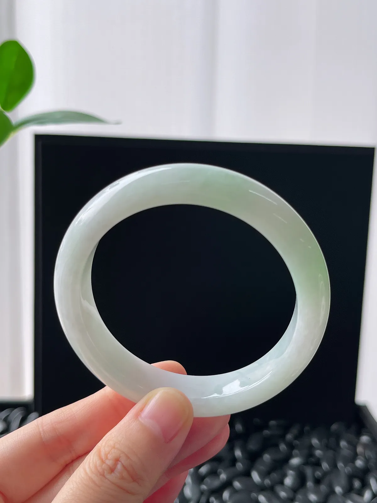 正圈54圈口，翡翠糯化种飘花手镯